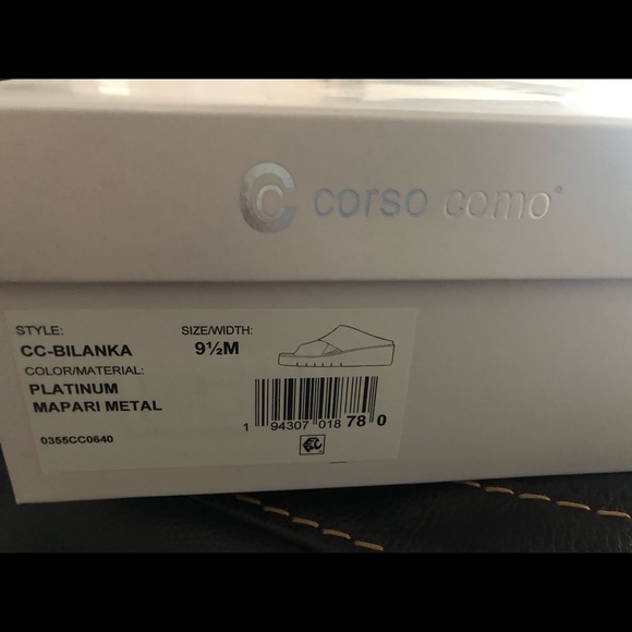 Gold sandal slides like walking on cotton. - Picture 5 of 6